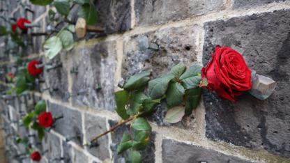 Rose Denkmal