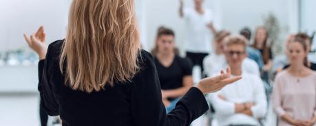 Schulungen und Trainings