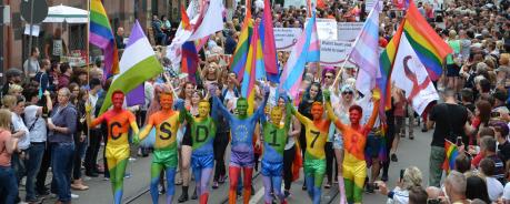 Die AIDS-Hilfe-Laufgruppe bei der CSD-Demo 2017